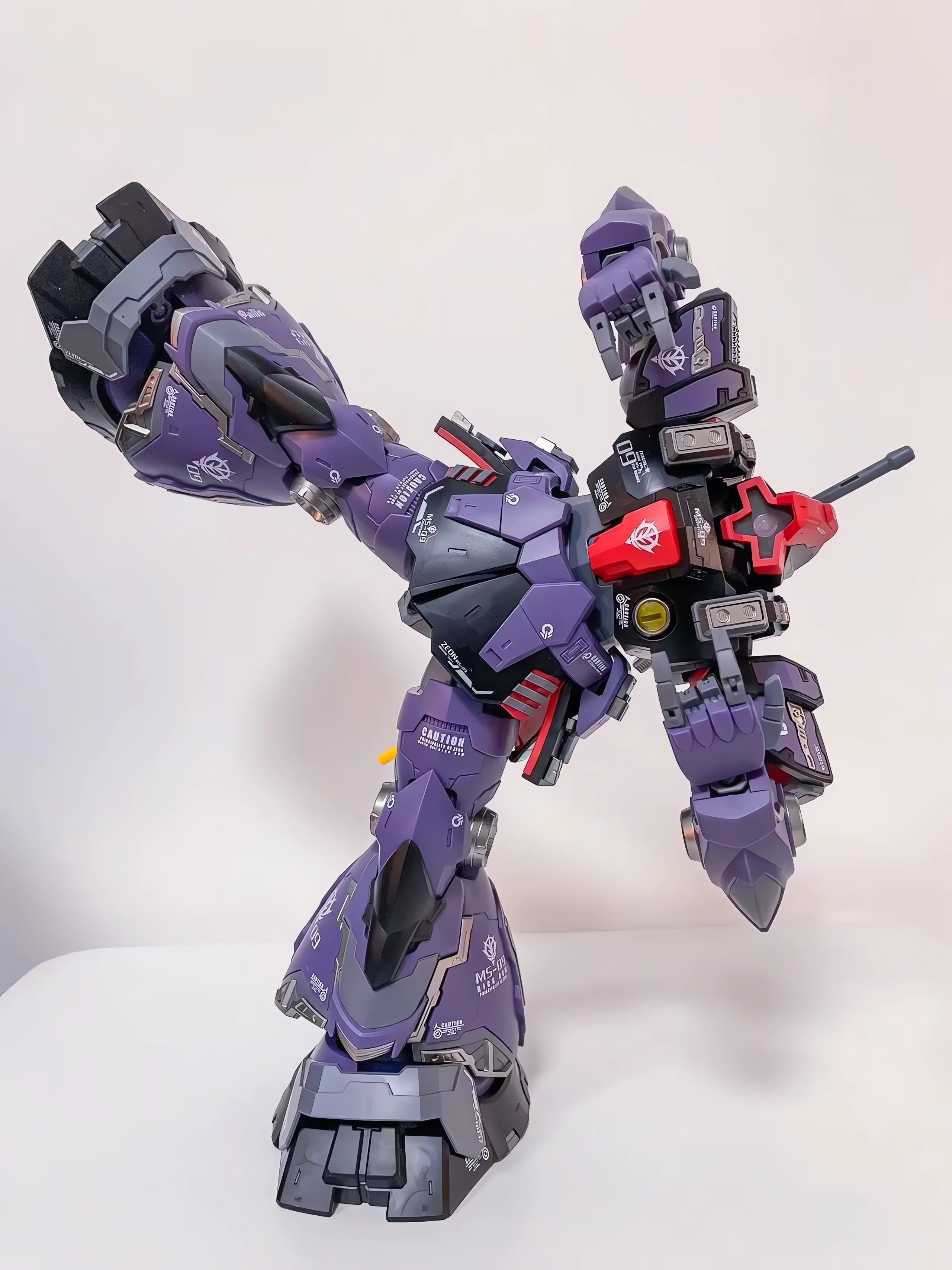 DOM 1/100 Plastic Model Kit for Enthusiasts & Customization – YZ